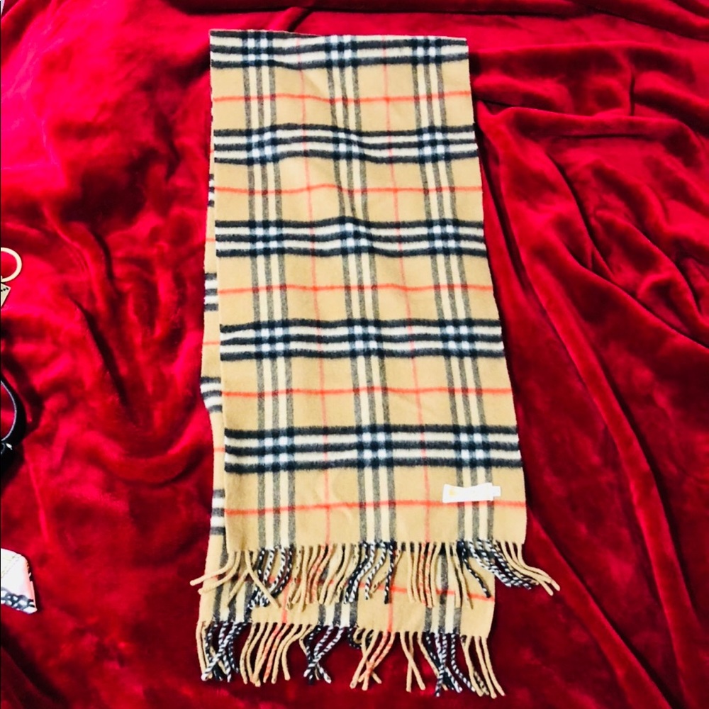 Authentic Burberry Pure Cashmere Muffler